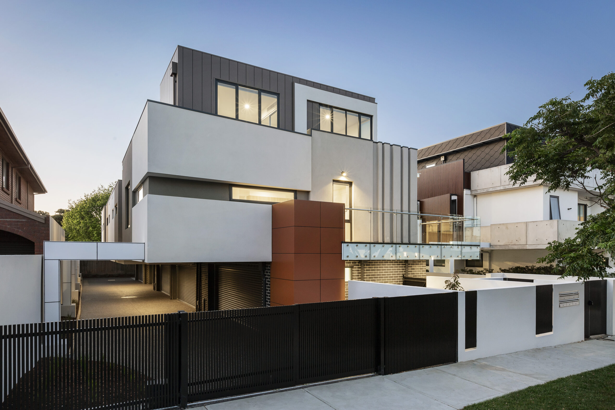 modern-house-facade-2023-11-27-05-11-48-utc